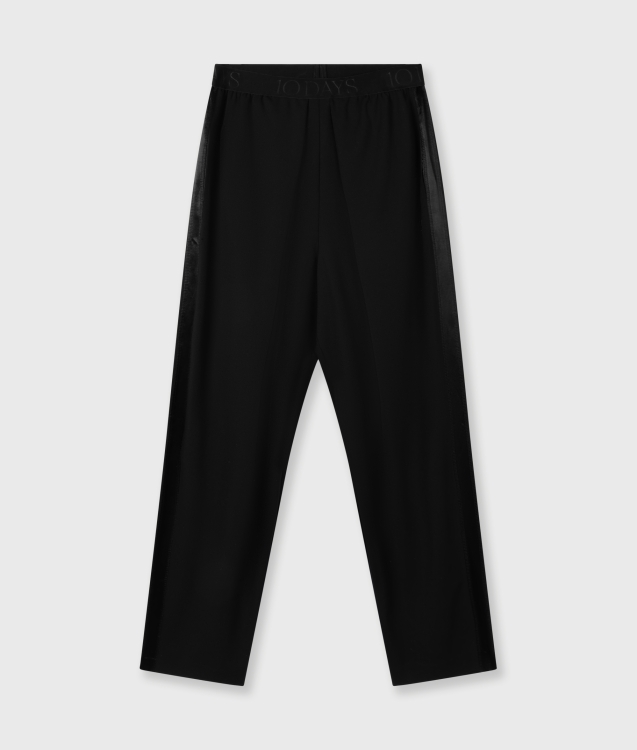 10 Days/
pleated pants