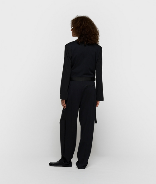 10 Days/
pleated pants